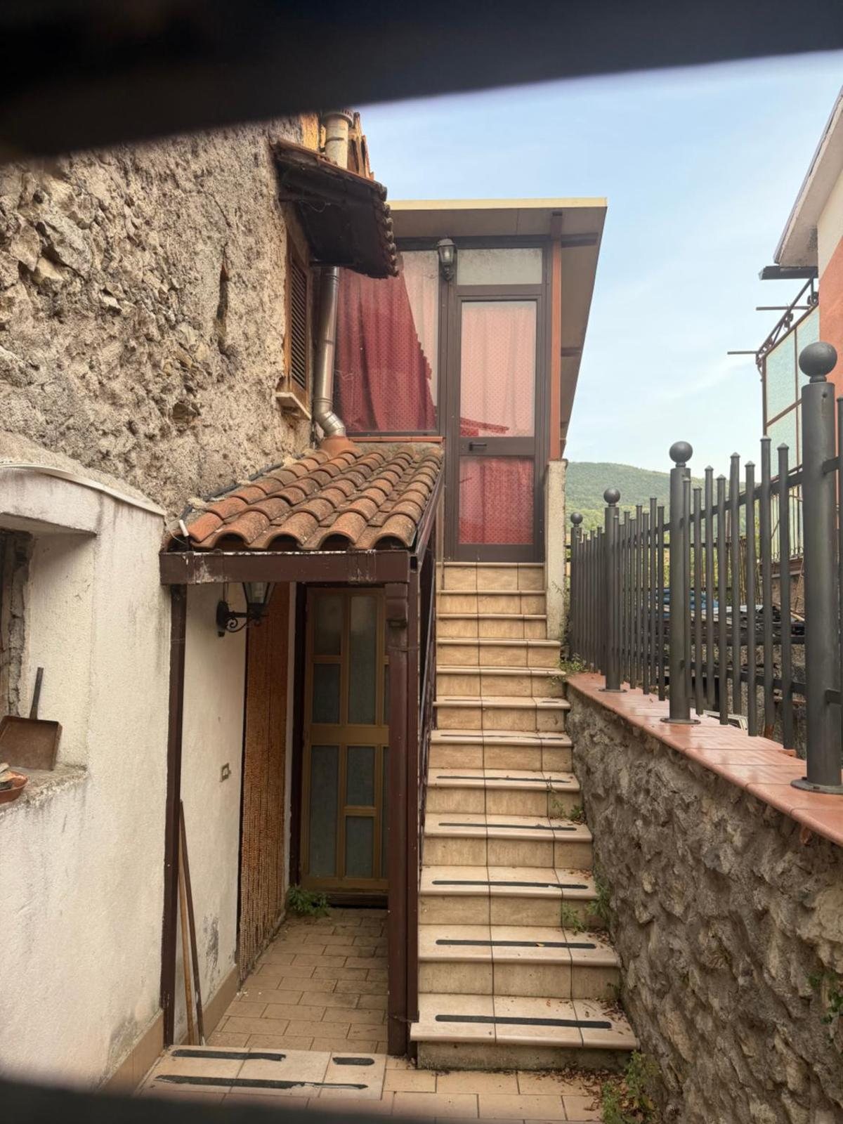 Scala d'ingresso indipendente dell'appartamento